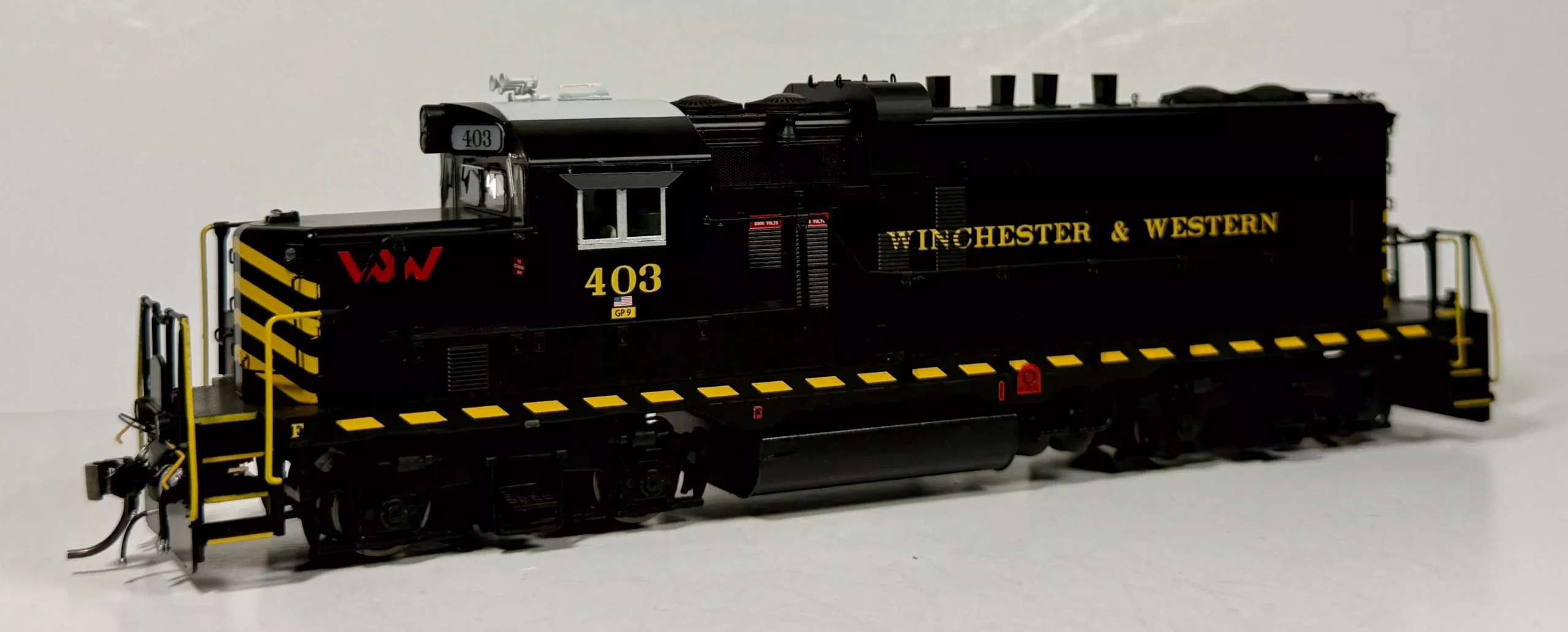 INTERMOUNTAIN RAILWAY PADUCAH GP10 DCC/LOC SOUND EQUIPPED (WITH DITCHL