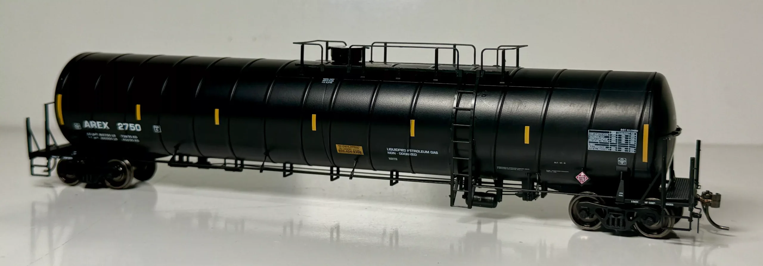 ROKA PROTOTYPE MODEL DOT-112 ARI SPIRAL TANK CAR - AREX (BUTANE UN1075